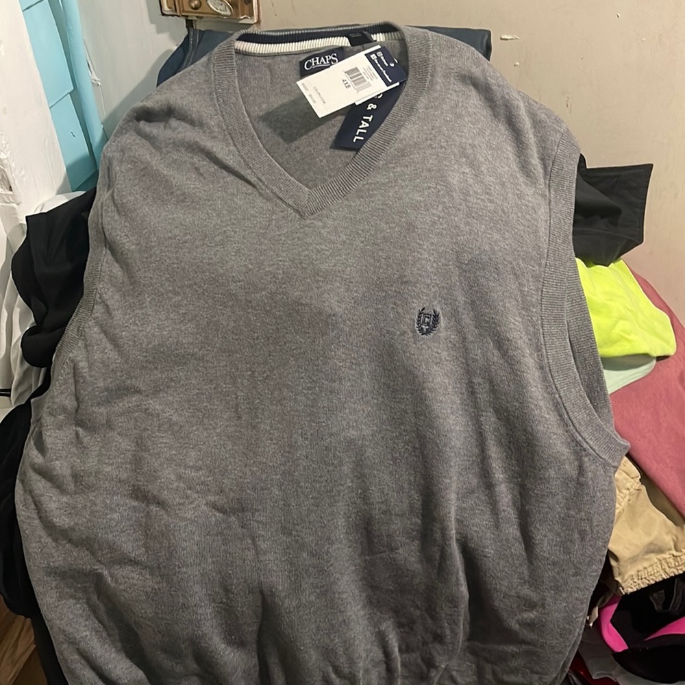 Chaps brand new v-neck Sweater